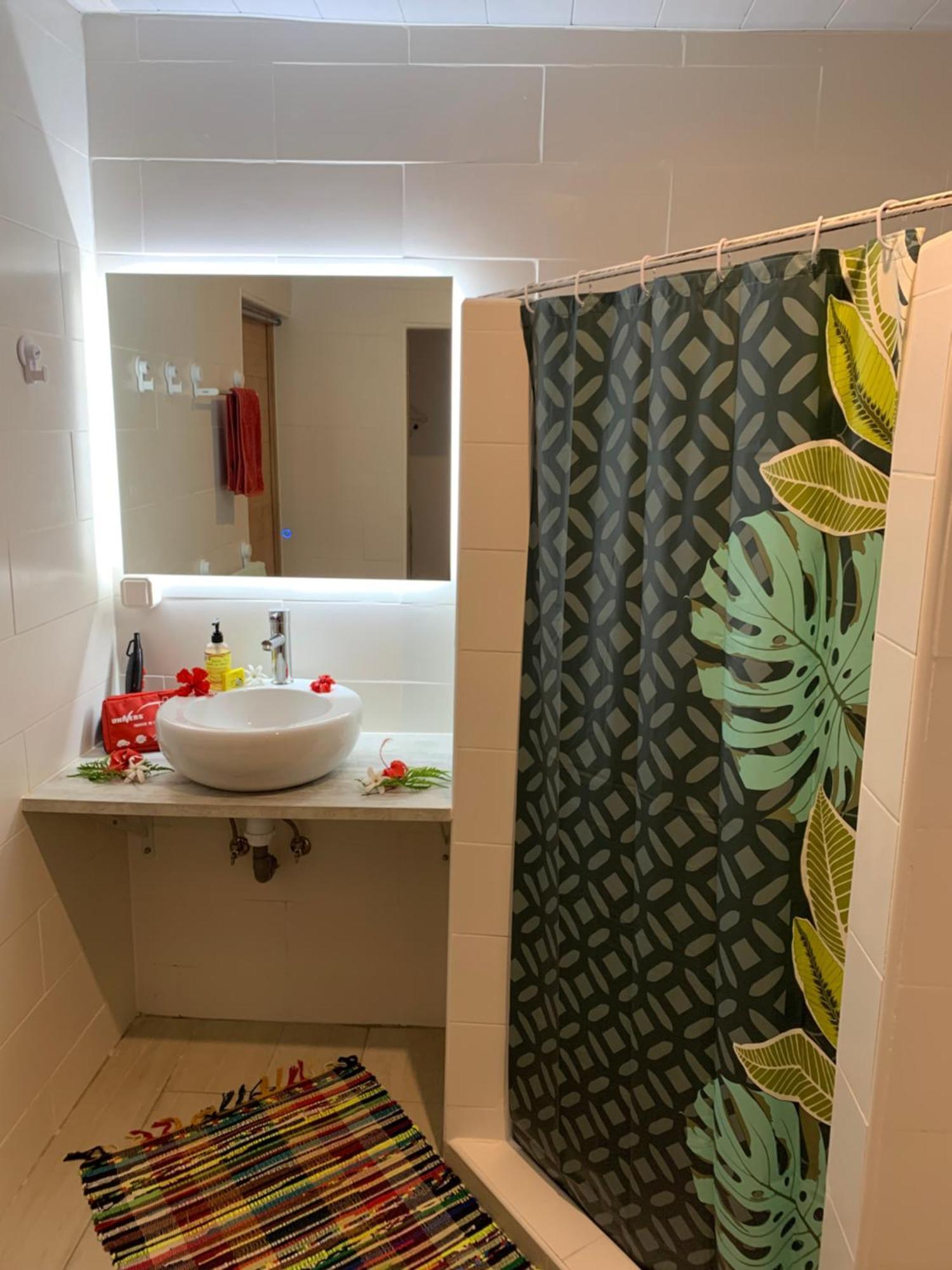 A Tomo Mai Homestay, Close To Airport, Private Bathroom Free Parking And Wifi With High Connection And Breakfast Optional Faaa Eksteriør bilde